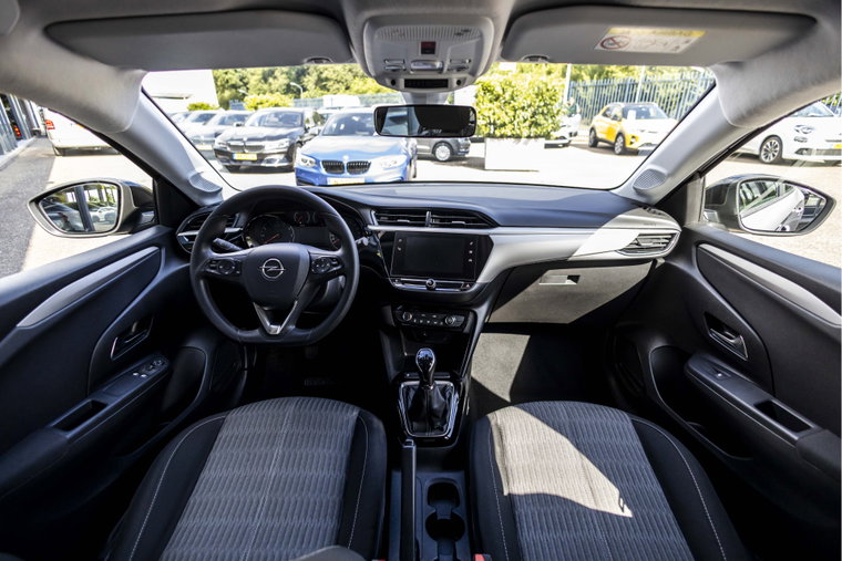 Vehicle Image 15