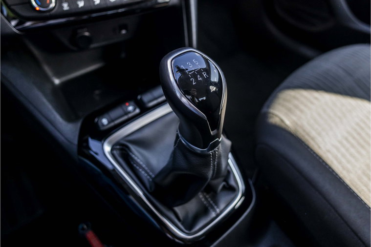 Vehicle Image 24