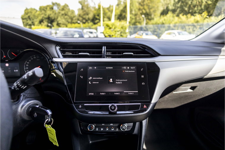Vehicle Image 30