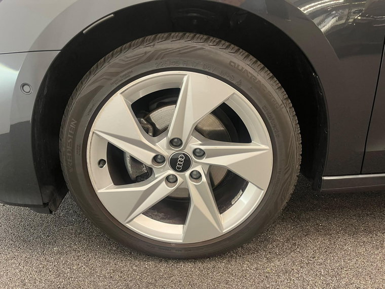 Vehicle Image 35