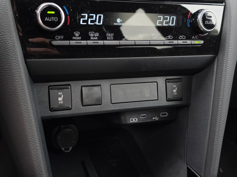 Vehicle Image 38