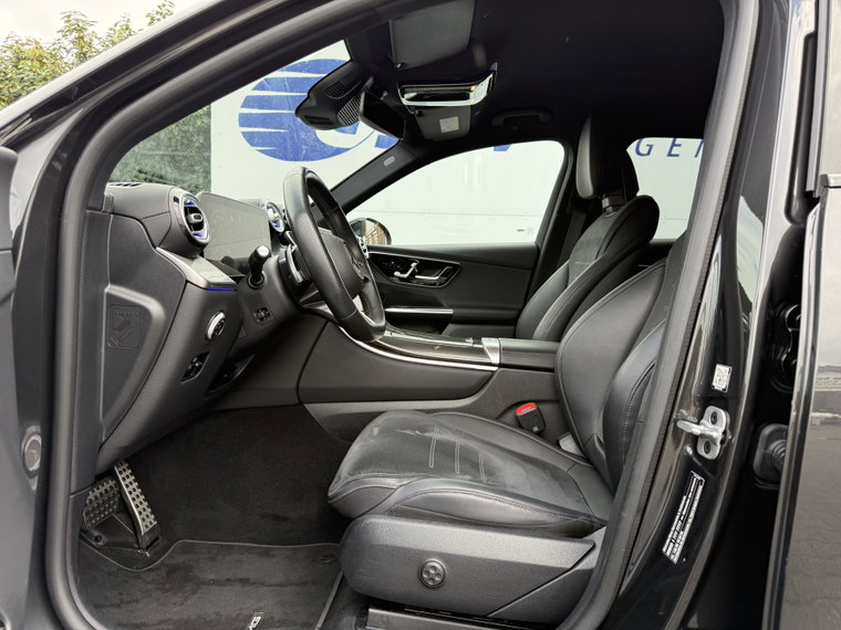 Vehicle Image 26