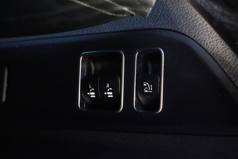 Vehicle Image 40