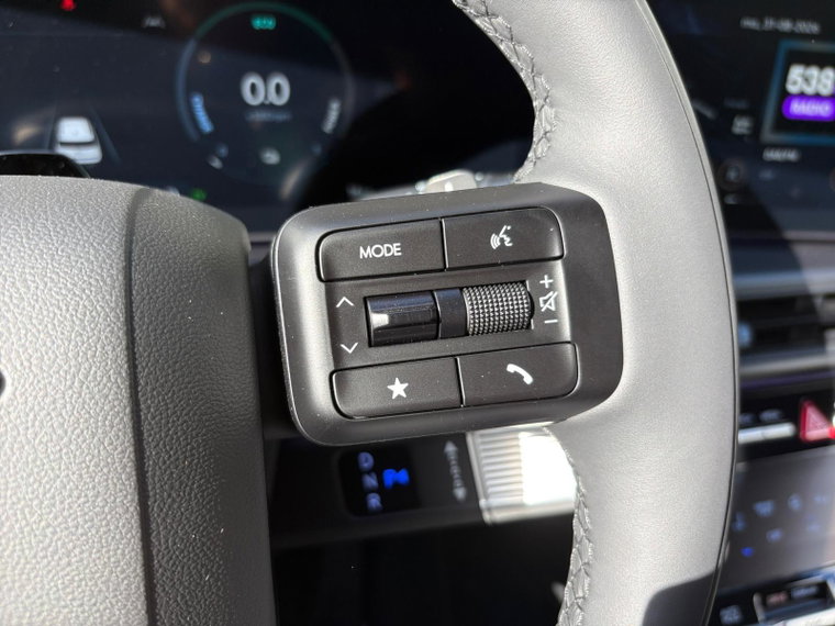 Vehicle Image 23
