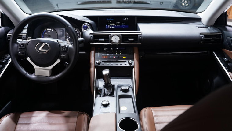 Vehicle Image 37