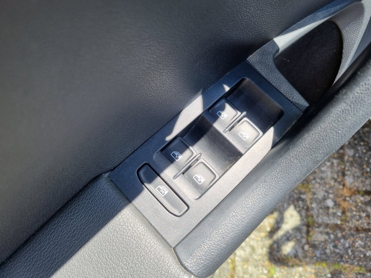 Vehicle Image 24