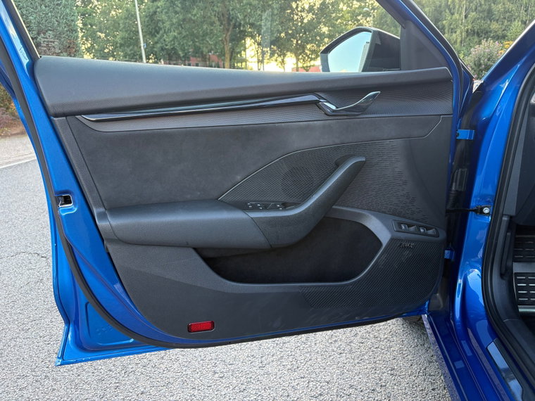 Vehicle Image 34