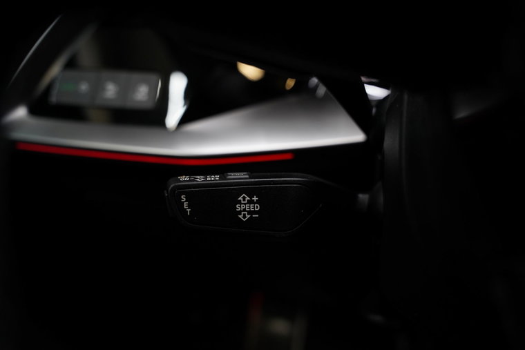 Vehicle Image 38