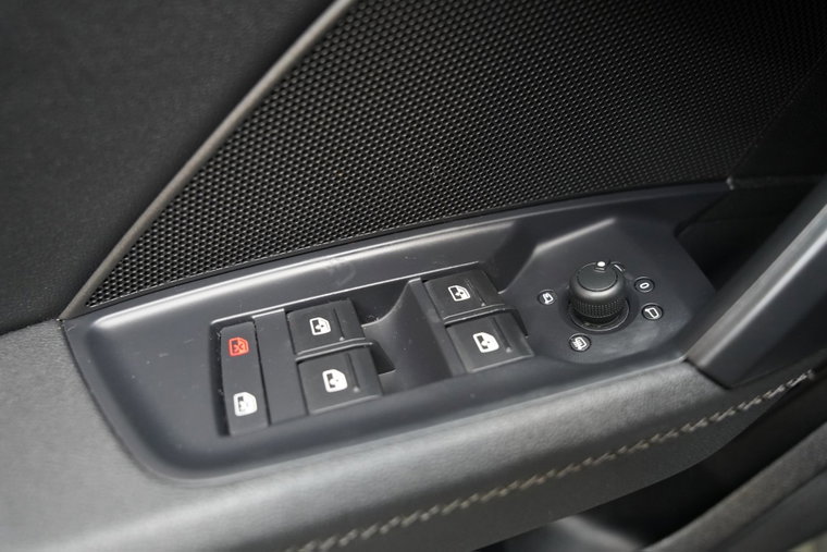 Vehicle Image 45