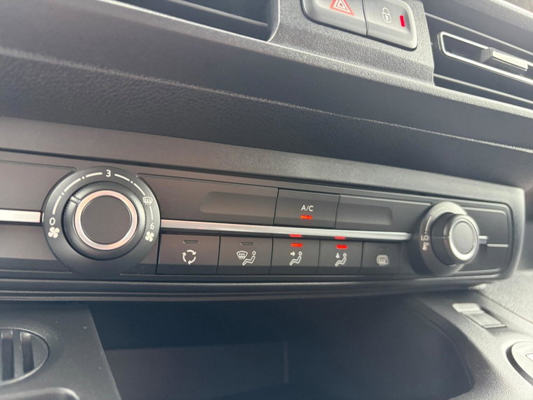 Vehicle Image 34