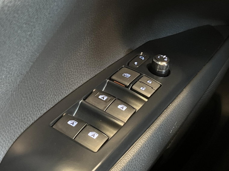 Vehicle Image 33