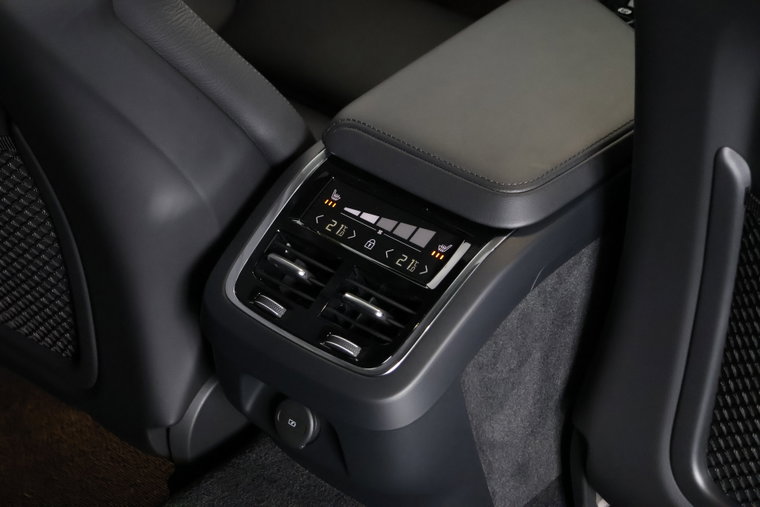 Vehicle Image 41