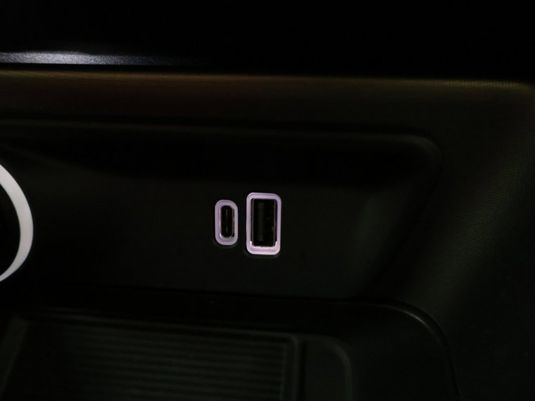 Vehicle Image 29