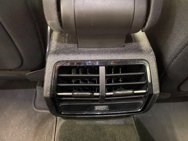Vehicle Image 27