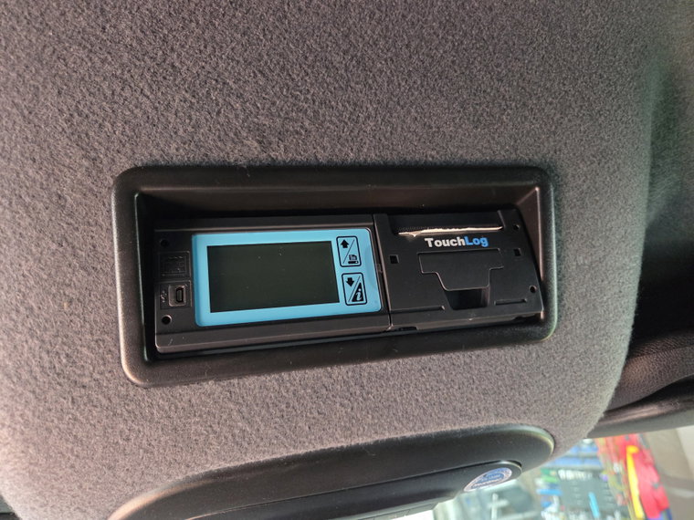 Vehicle Image 32