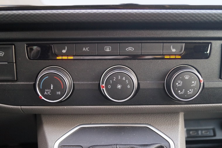 Vehicle Image 26