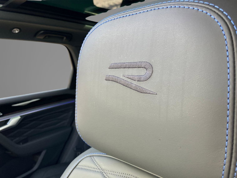 Vehicle Image 22
