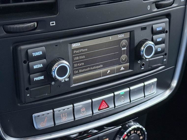 Vehicle Image 35
