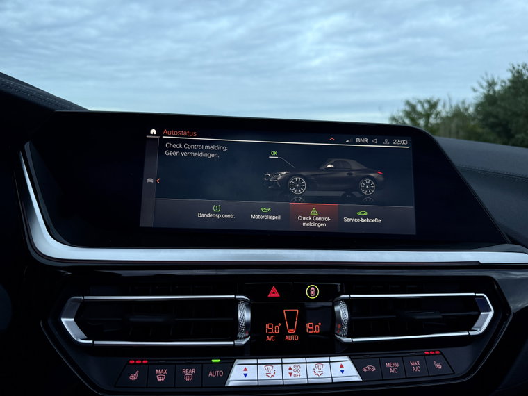 Vehicle Image 37