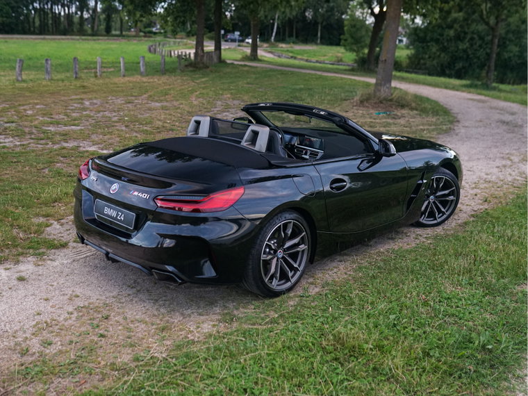 Vehicle Image 48