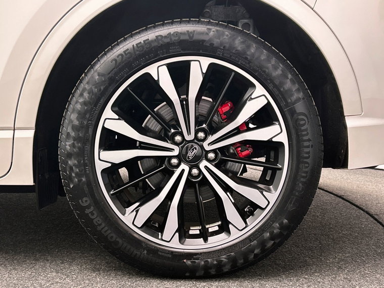 Vehicle Image 19