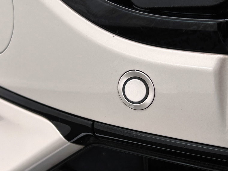 Vehicle Image 36