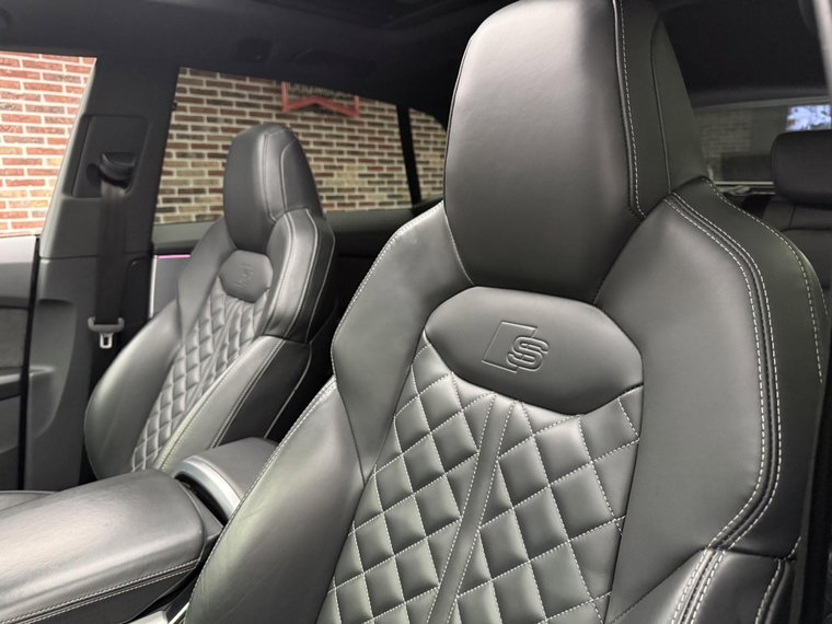 Vehicle Image 21