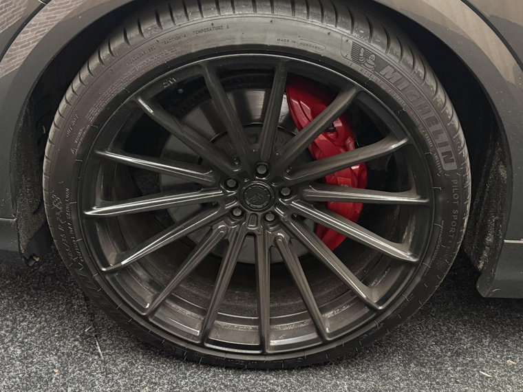 Vehicle Image 32