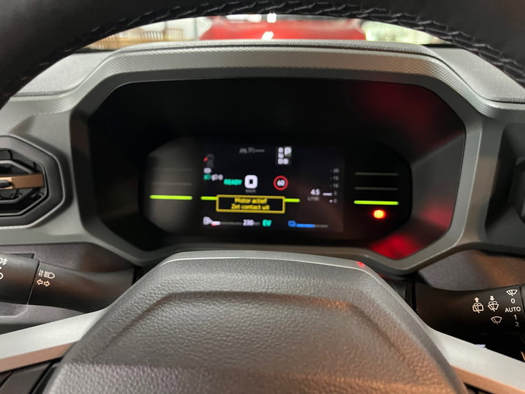 Vehicle Image 13