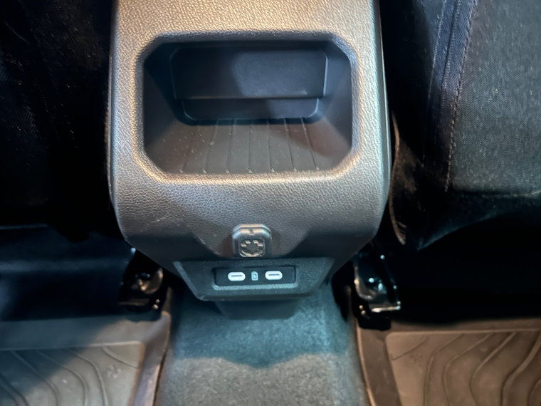 Vehicle Image 33