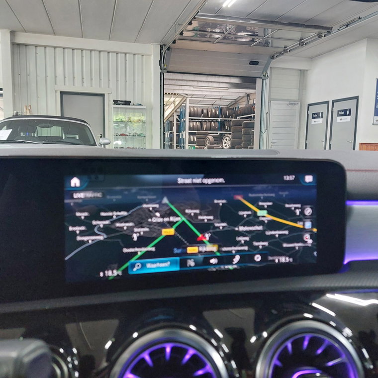 Vehicle Image 37
