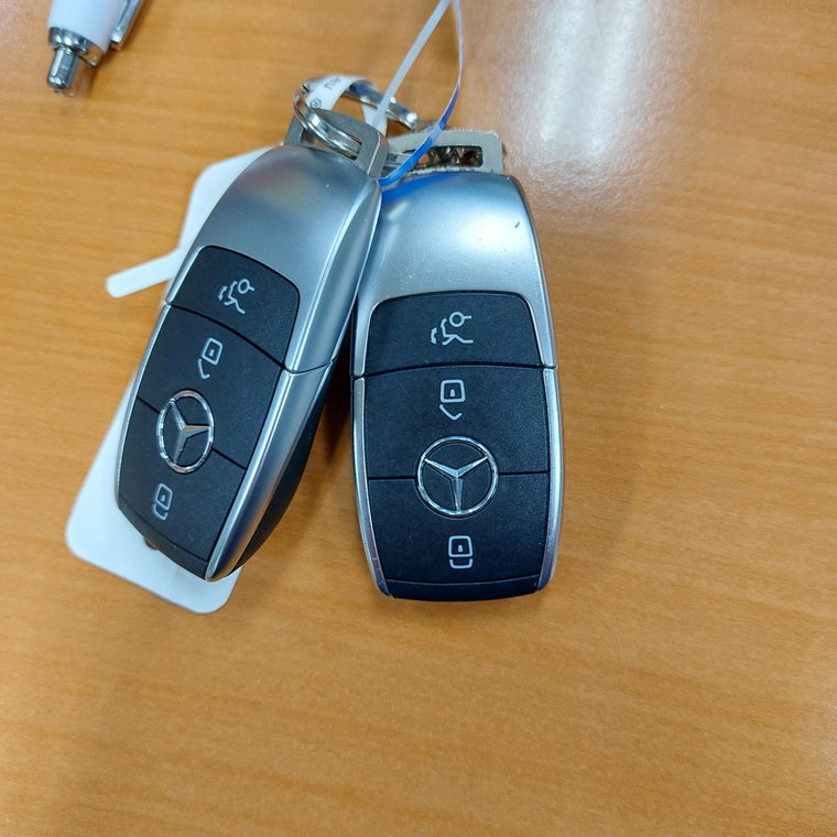 Vehicle Image 38
