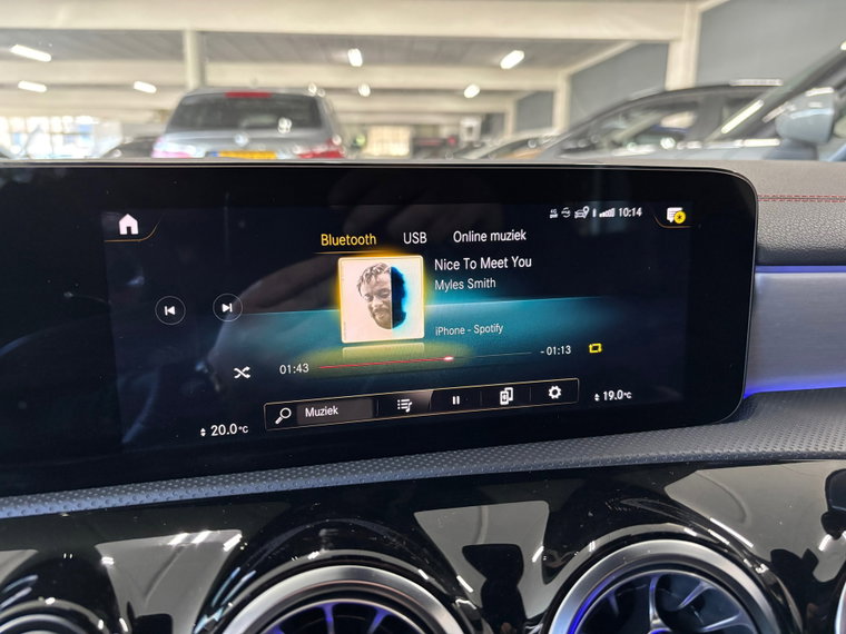 Vehicle Image 39