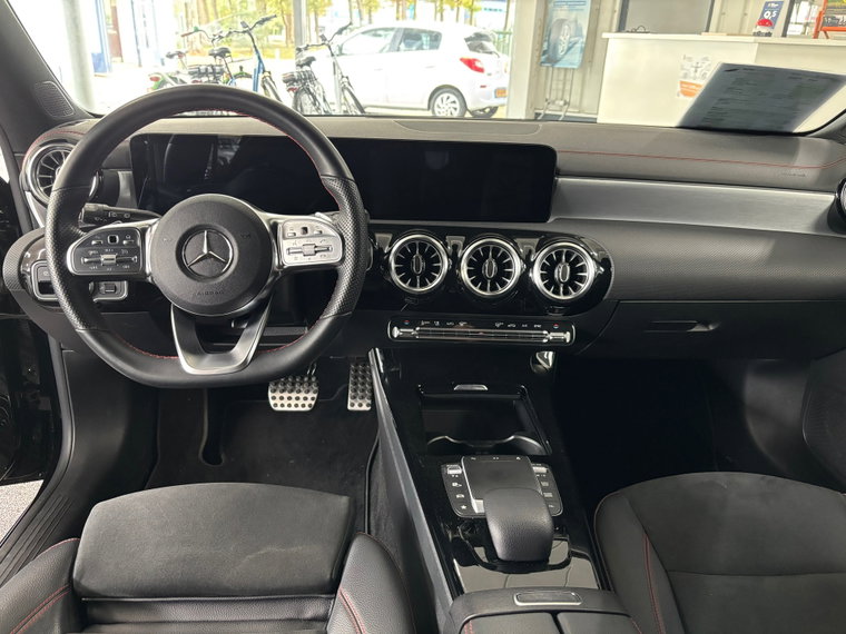 Vehicle Image 41
