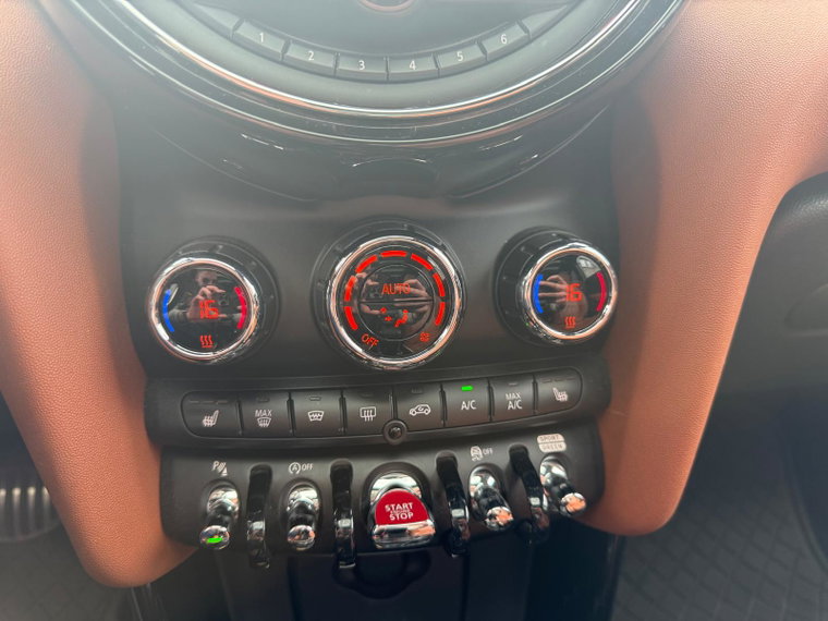 Vehicle Image 28