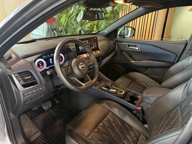 Vehicle Image 33