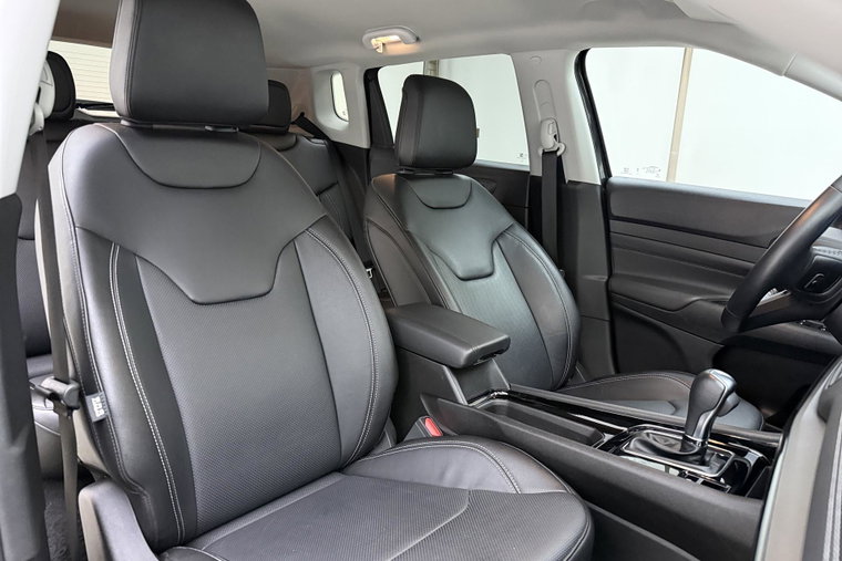 Vehicle Image 14