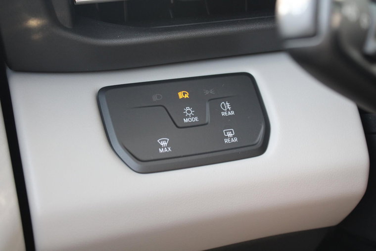 Vehicle Image 17