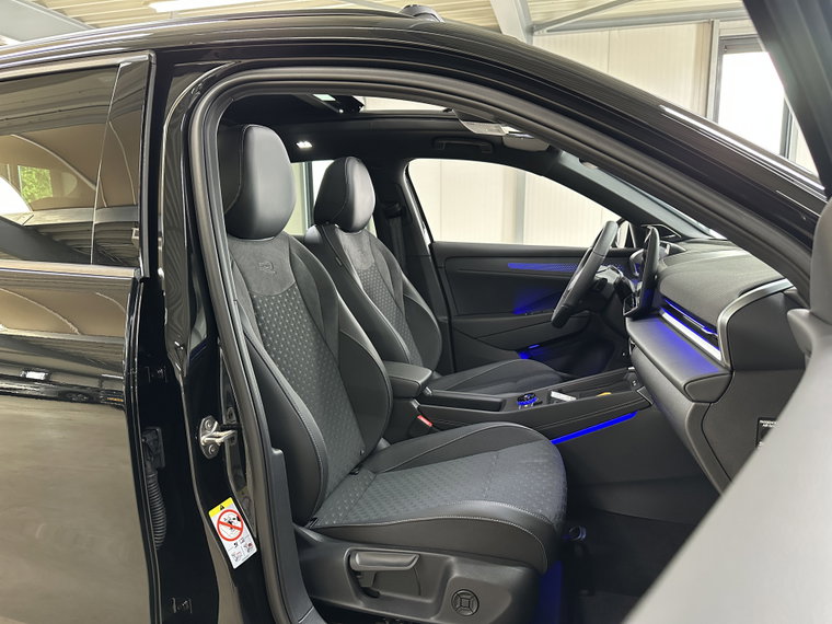 Vehicle Image 37