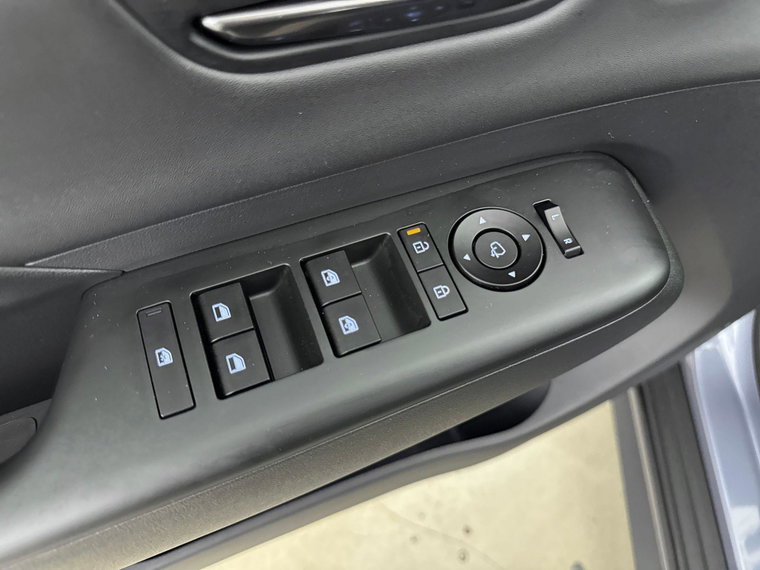 Vehicle Image 28