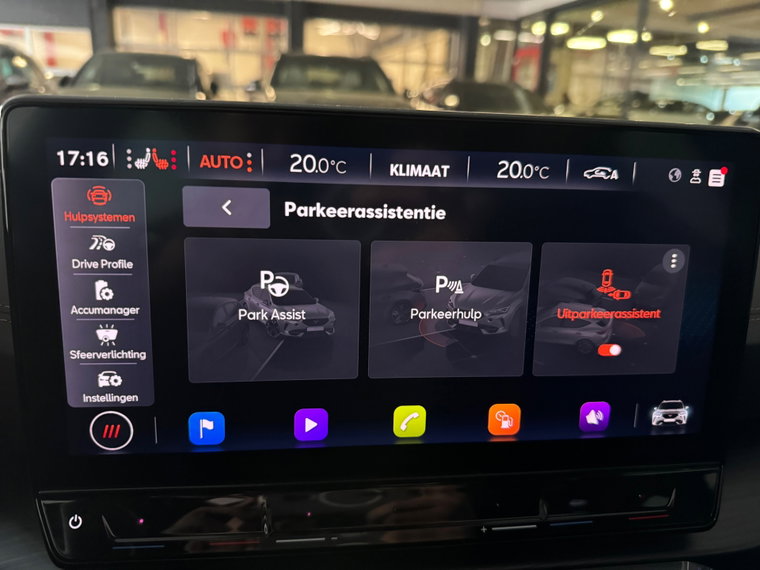 Vehicle Image 30