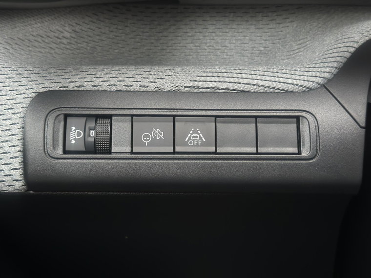 Vehicle Image 26