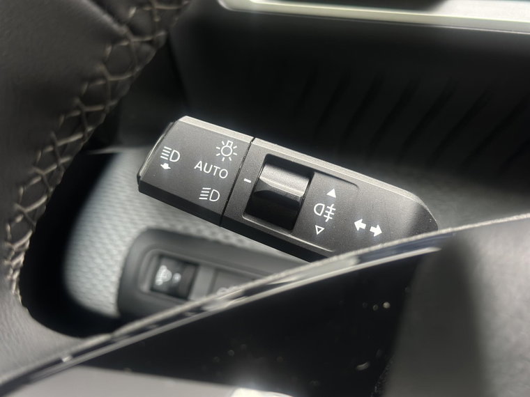Vehicle Image 32