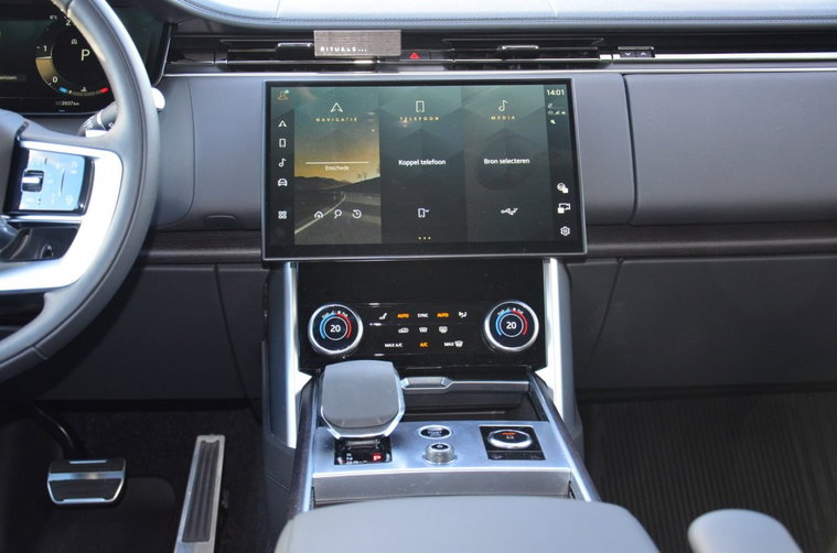 Vehicle Image 25