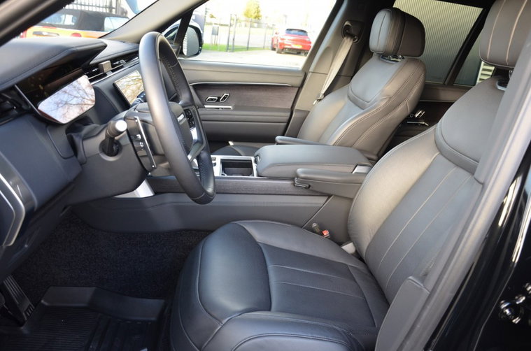 Vehicle Image 9