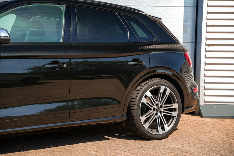 Vehicle Image 38