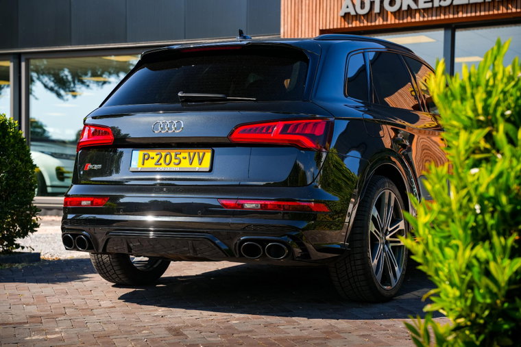 Vehicle Image 11