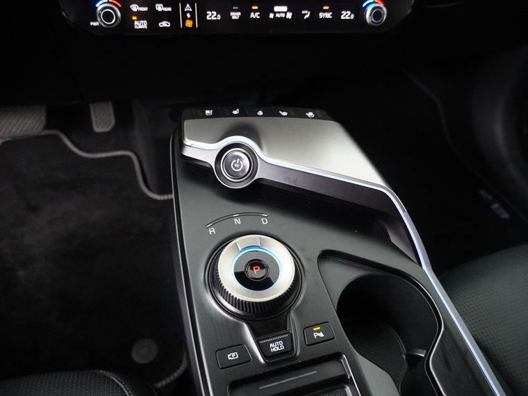 Vehicle Image 32