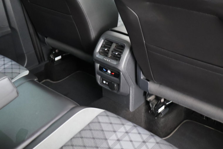 Vehicle Image 39