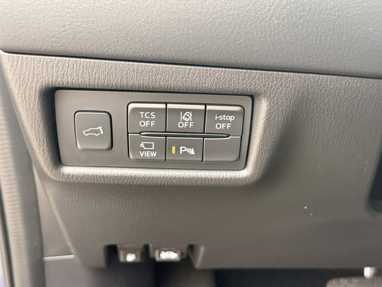 Vehicle Image 24
